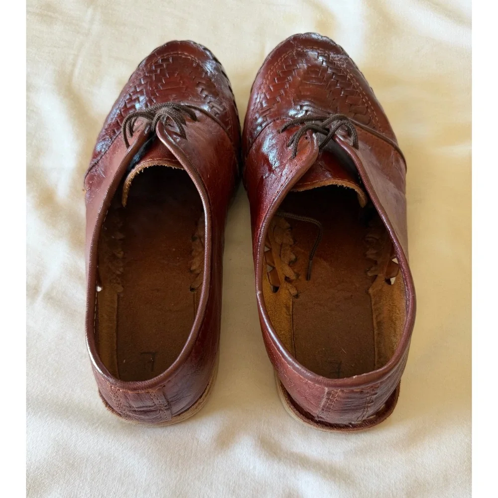Unbranded handcrafted leather